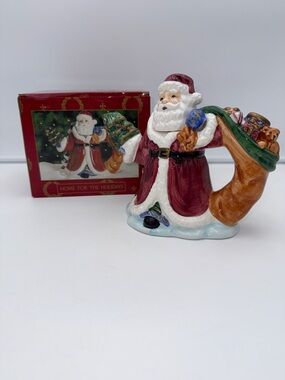 Vintage Home For The Holidays Santa Claus Christmas Tree Teapot 1995